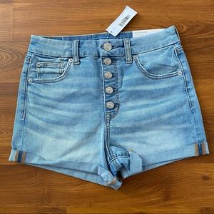 American Eagle Stretch Curvy Shorts Size 6 / 28 W